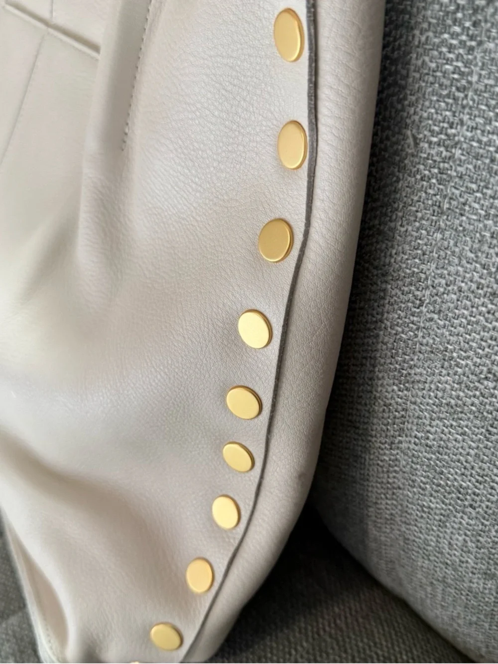 Hammitt Large Oliver Zip Leather Tote Bag in Calla Lily w/ Brushed Gold Accents - Picture 4 of 8